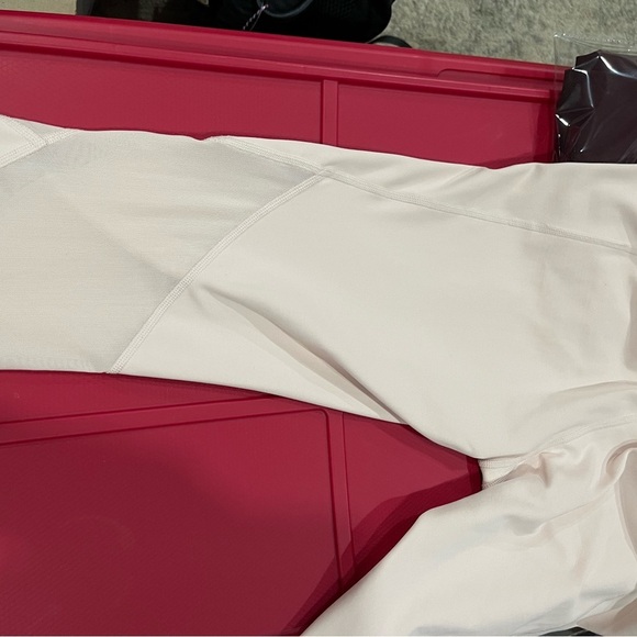 Athleta Med light pink NWOT, so comfortable and soft. - Picture 8 of 11
